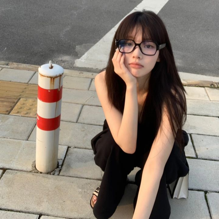 Top 99+ ảnh gái xinh đeo kính siêu Cute và đáng yêu